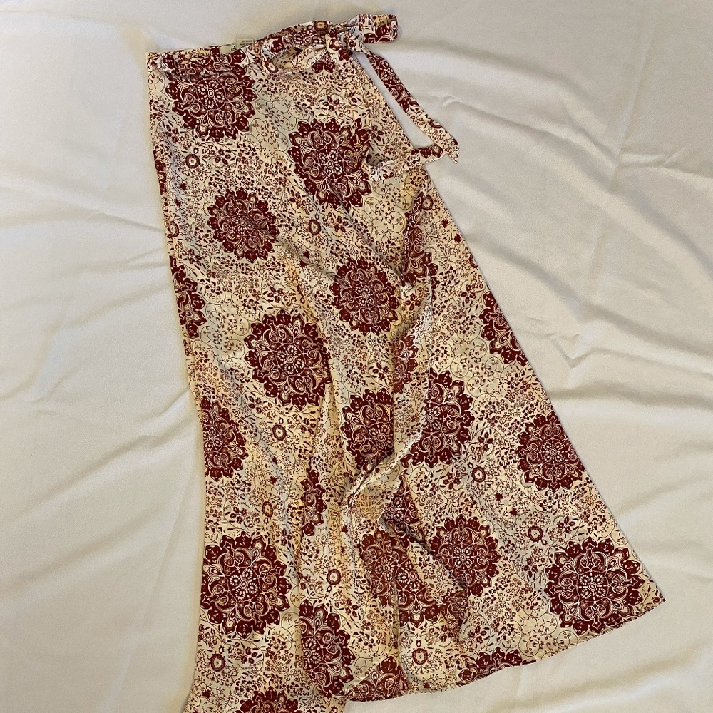 American Rag Red and Cream Wrap Skirt